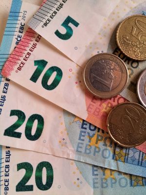 money-money-money_img03.jpg